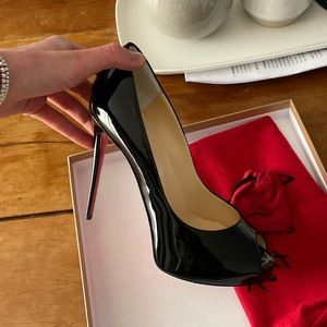 Christian Louboutin Privé Open Toe Pump